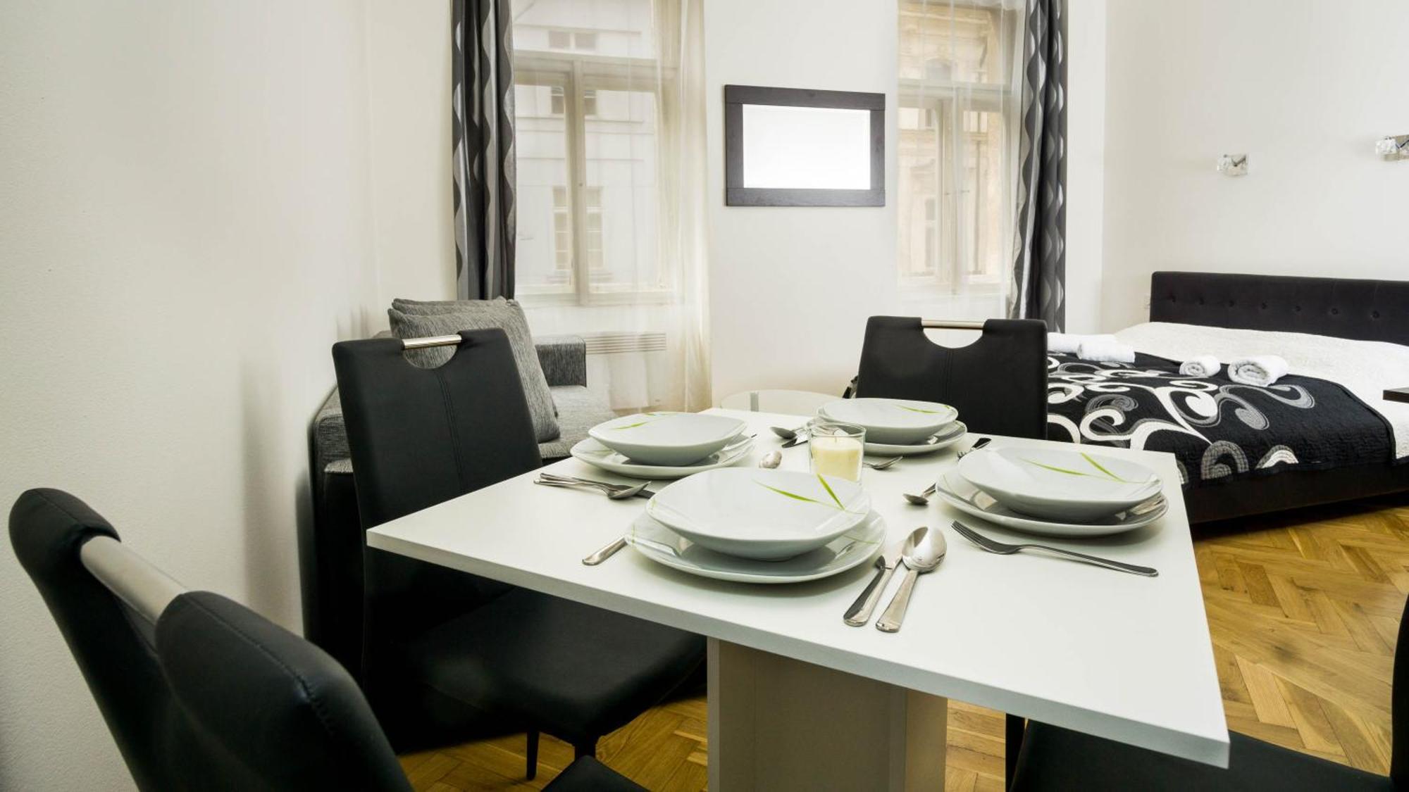 Black & White Apartment Prague By Wenceslas Square And Muzeum Quarto foto